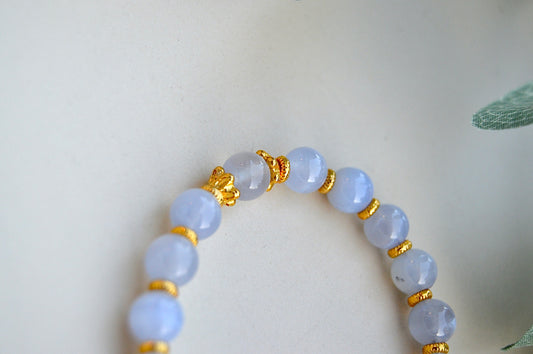 Kalsedon armbånd – indre fred, ro og klar kommunikasjon