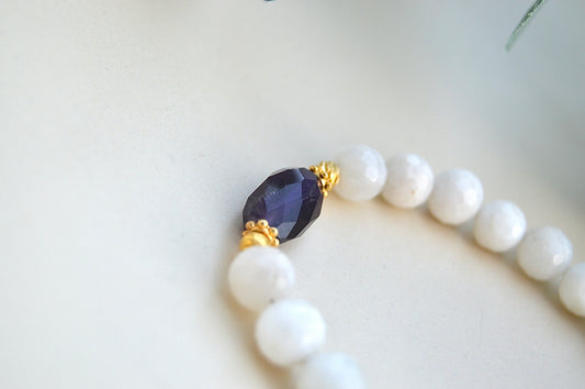 Månestein og ametyst armbånd – ro, intuisjon og spirituell balanse