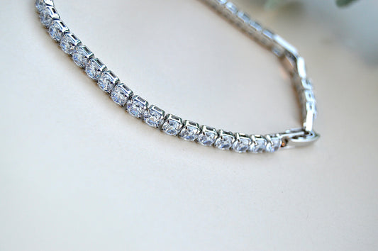 Zirkon armbånd – glans, eleganse og tidløs stil