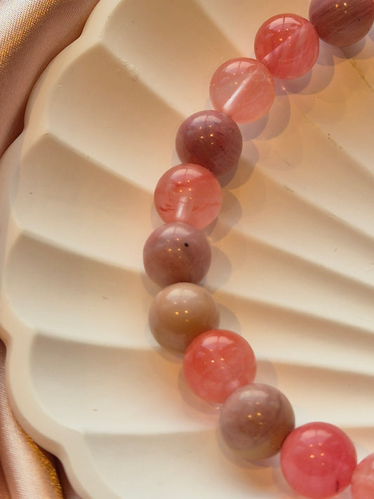 Rosenkvarts og rodonittarmbånd – kjærlighet, balanse og emosjonell heling