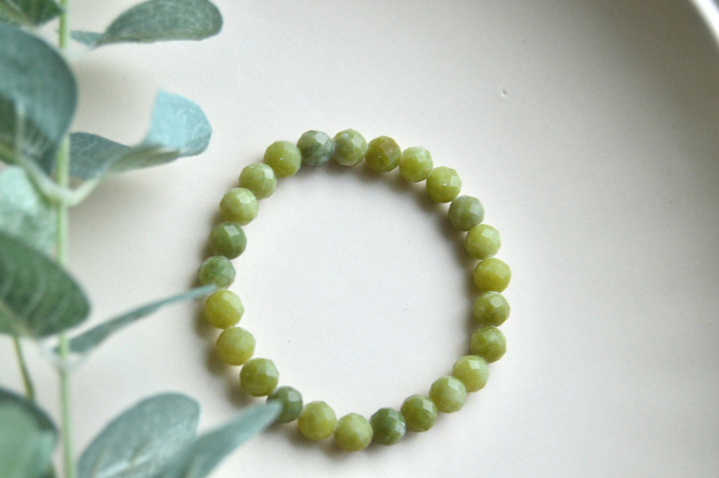 Fasettslipt Jade Armbånd – Velstand og Indre Fred