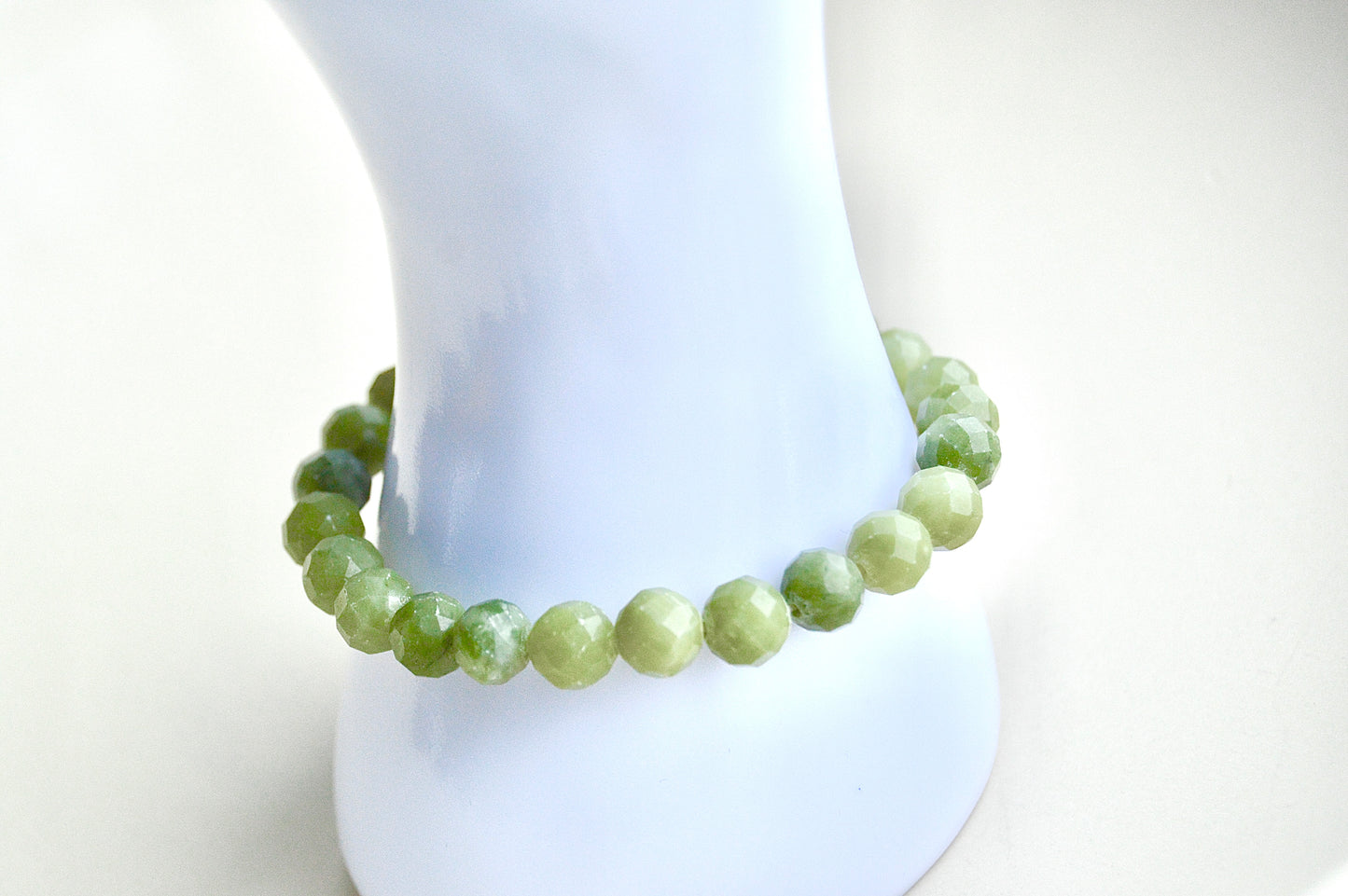 Fasettslipt Jade Armbånd – Velstand og Indre Fred