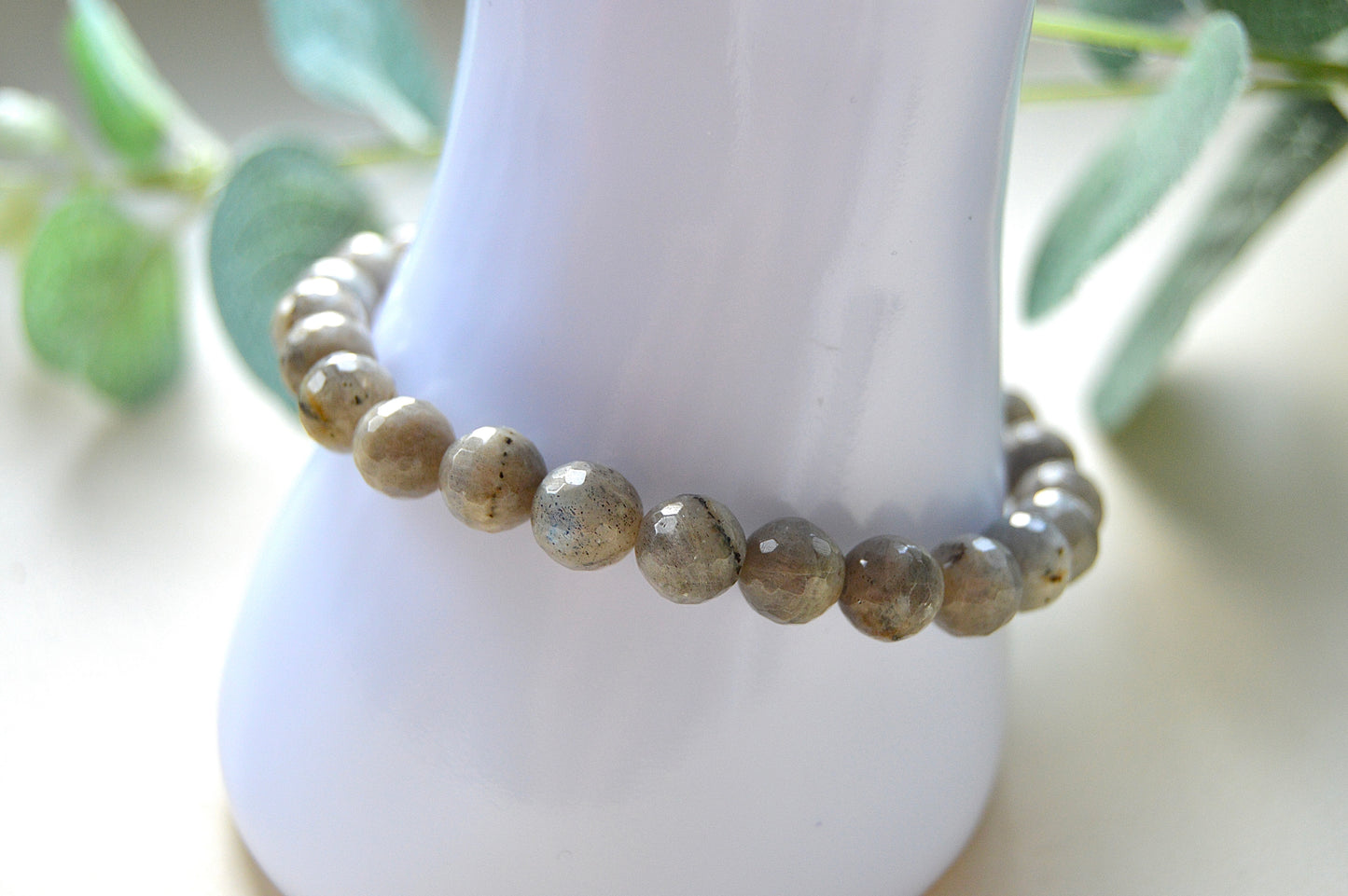 Labradoritt armbånd (rundet fasett) - mental klarhet, kreativitet og inspirasjon
