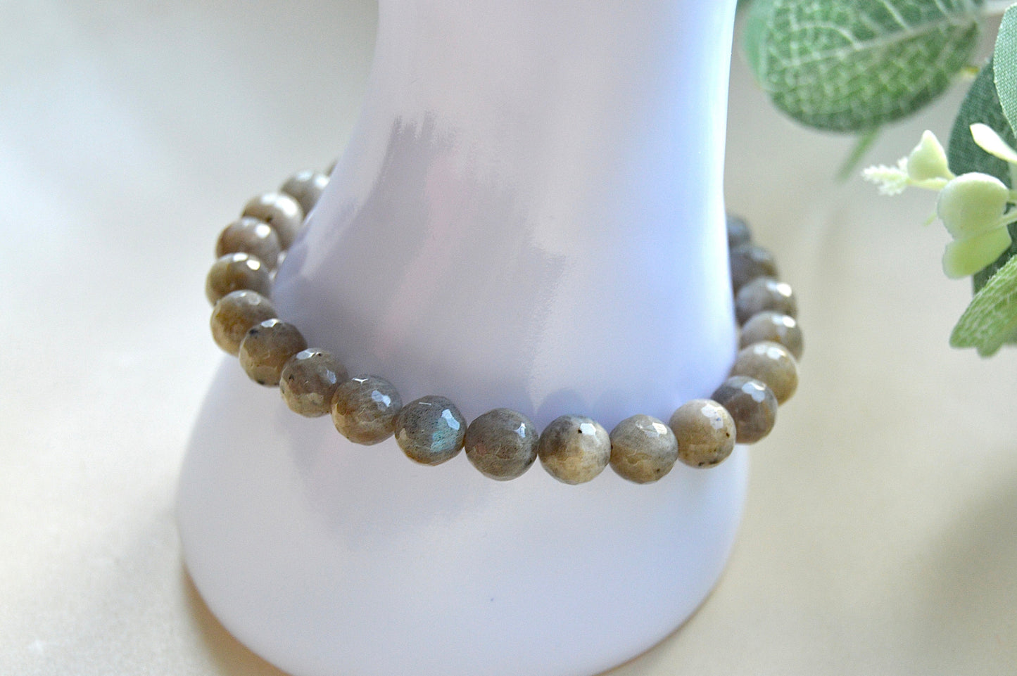 Labradoritt armbånd (rundet fasett) - mental klarhet, kreativitet og inspirasjon