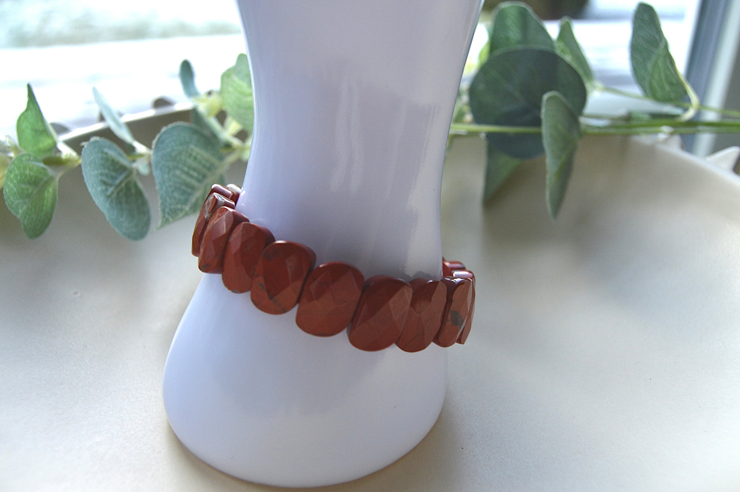 Jaspis armbånd (fasett) - styrke, stabilitet og jordende energi