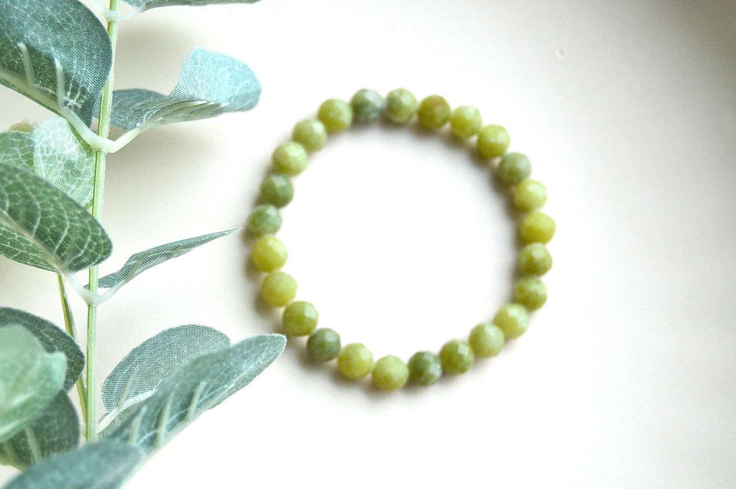 Fasettslipt Jade Armbånd – Velstand og Indre Fred