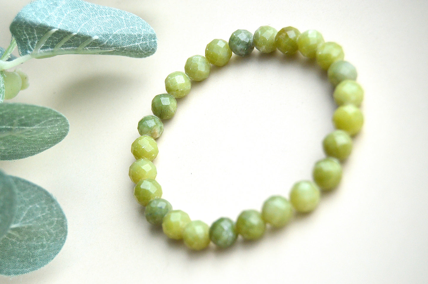 Fasettslipt Jade Armbånd – Velstand og Indre Fred