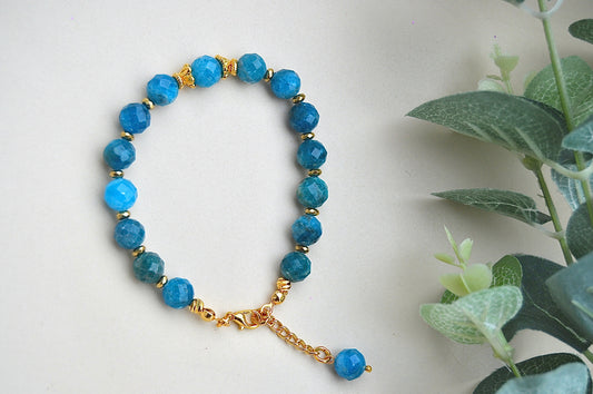 Apatitt fasettarmbånd med gullbelagte detaljer – inspirasjon, energi og kreativ flyt