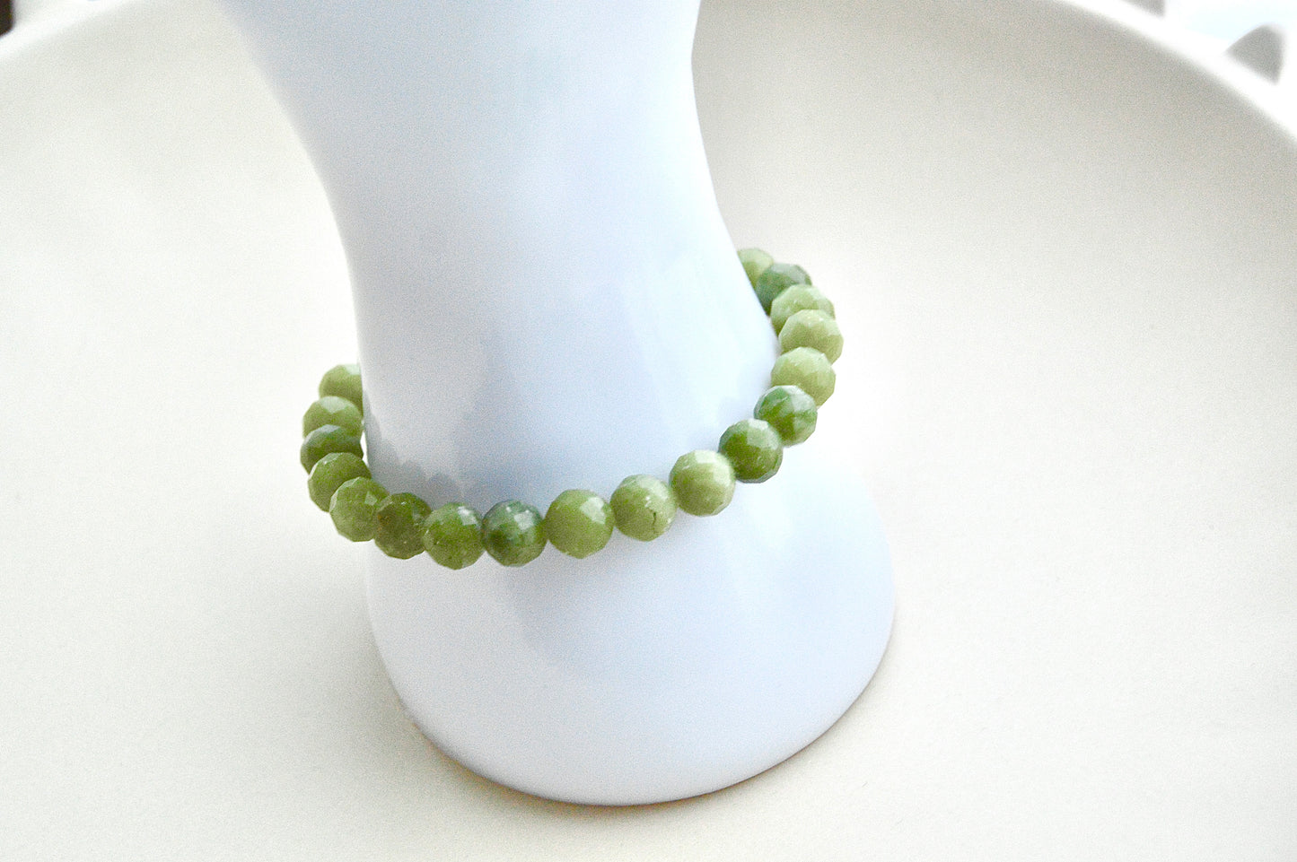 Fasettslipt Jade Armbånd – Velstand og Indre Fred